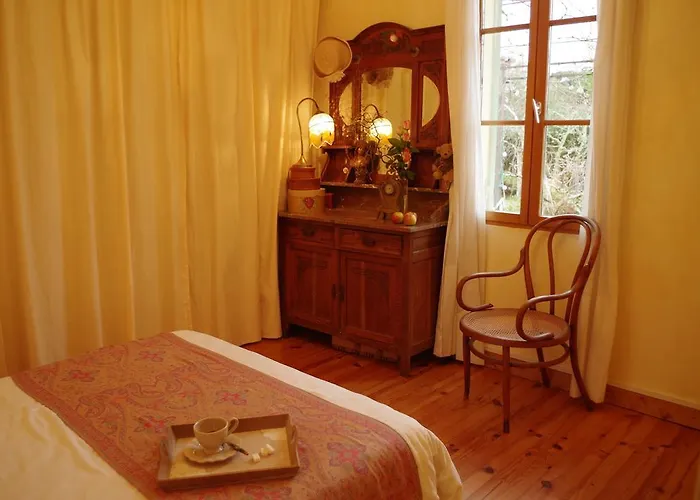 بيت للعطل Maison Au Jardin بيسكاروس