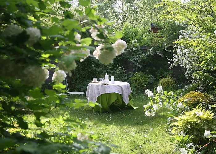 Semesterbostad Maison Au Jardin Biscarrosse