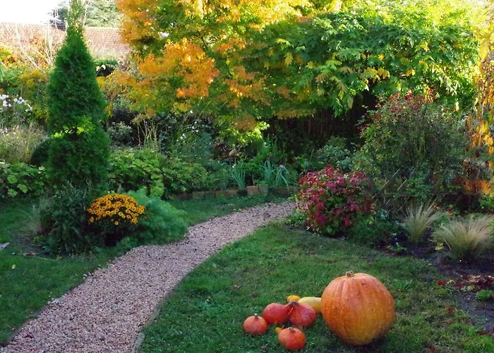 بيت للعطل Maison Au Jardin *